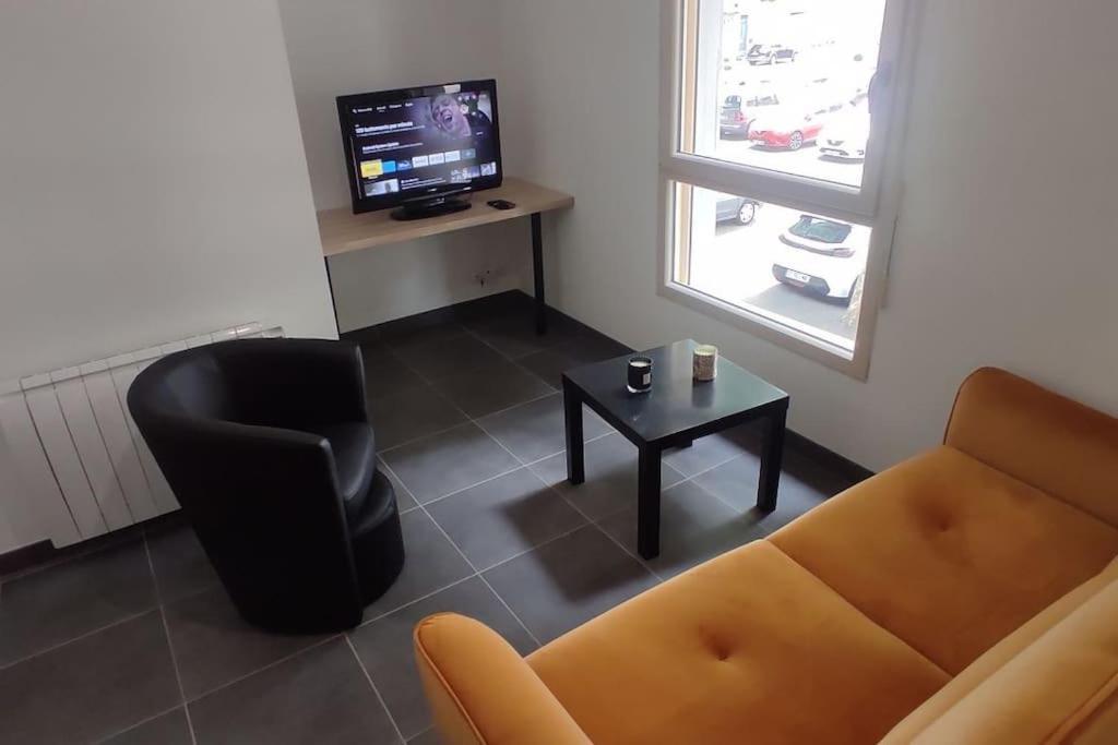 Appartement Hyper Centre Mayenne Extérieur photo